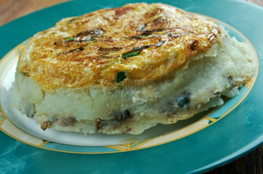 带沙丁鱼的西班牙鲜土制玉米饼美食晚餐早图片