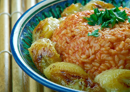 一顿饭约洛夫塞拉鸡米和炸薯条尼日利亚菜图片