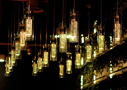 现代咖啡厅室内美丽的灯泡装饰笼技术闪耀图片