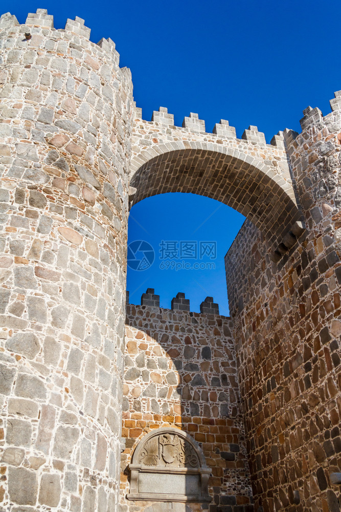 地点筑城西班牙阿维拉中世纪城墙大门和中世纪城墙的详情塔图片