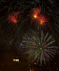 赫卢博卡西班牙毕尔巴鄂比兹卡亚茨庆典发光的派对设计图片