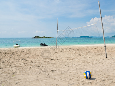 沙滩上的排球图片