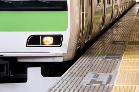 重点电的运输东京通勤列车图片