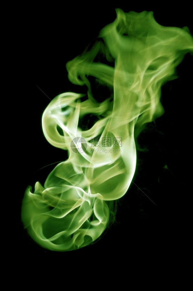 波浪状的火焰黑色背景绿火抽象背景的图片