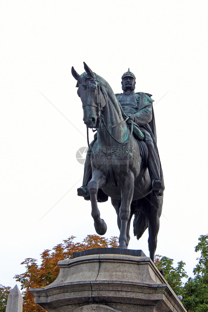 历史德语雕像位于斯图加特的德意志帝国皇骑士威廉一世纪念碑图片