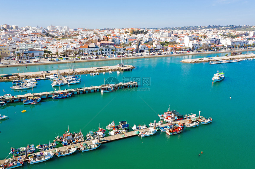 葡萄牙阿尔加维拉各斯市港口图片