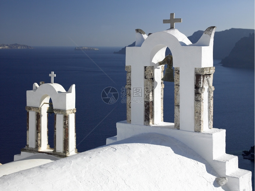 正统黄昏旅行希腊大陆沿岸爱琴海的希腊塞克拉底山脉中的希腊岛圣托里尼图片