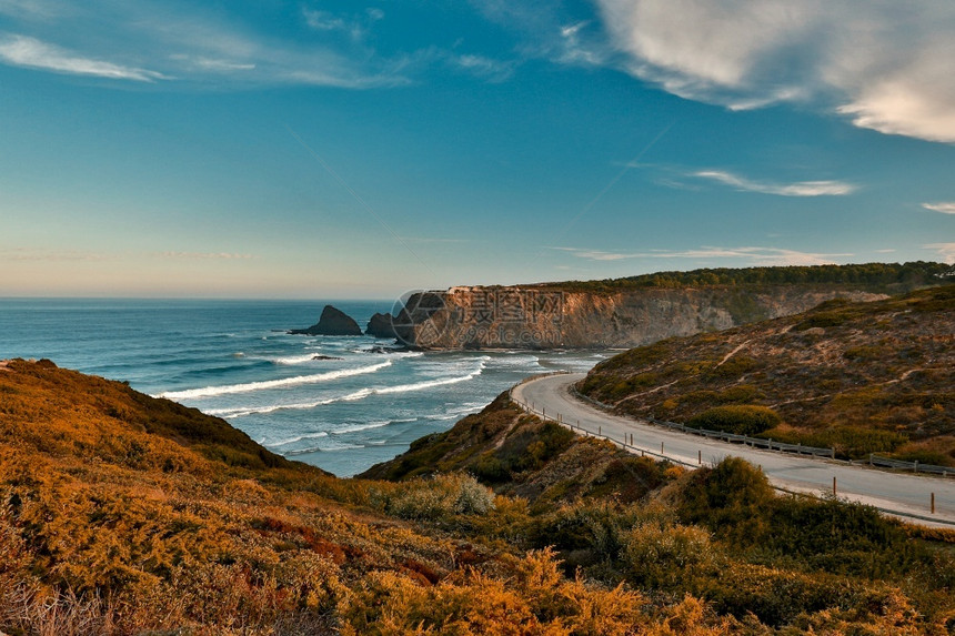 海洋地平线维森汀美丽的Aljesur海滩葡萄牙图片