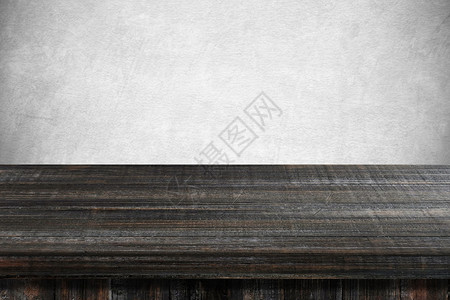 灰色水泥墙古董背景模板产品显示时的空暗黑木桌的墙纸空白图片