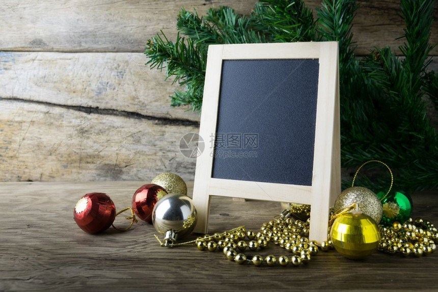 树空白的旧木背景图片框架和圣诞装饰品蓝色的图片