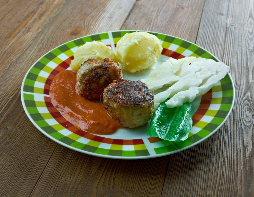 Kjottkaker瑞典肉丸芬兰语和瑞典烹饪的传统菜盘科特布拉尔食物乔卡克图片