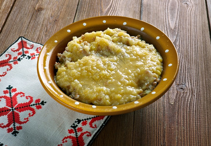 赫恩爱沙尼亚语谷类物配有豌豆和小麦准备冬季波罗的海烹饪健康背景图片