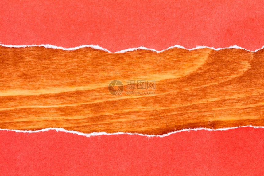 笔记标签带有红色撕纸边界的木质背景制图片