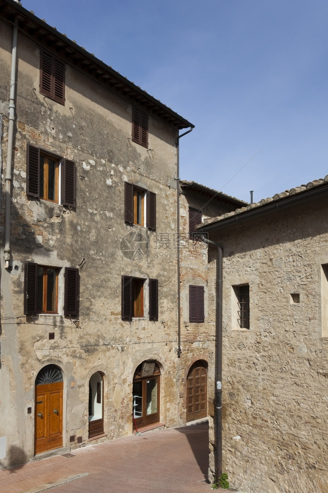 镇意大利托斯卡纳SanGimignano街历史道图片