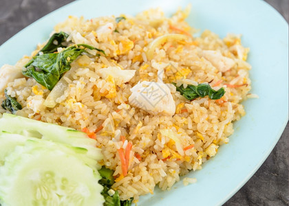 食物蟹肉炒饭泰国菜黄色的海鲜图片