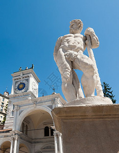 建筑学16世纪大力士中艺术Udine雕像意大利力神纪念碑图片