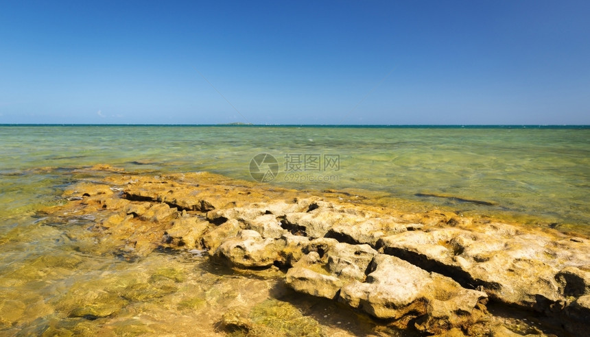 清除风景优美鸭子DuckIsland对南太平洋新喀里多尼亚清净热带水域的展望太平洋内新喀里多尼亚图片