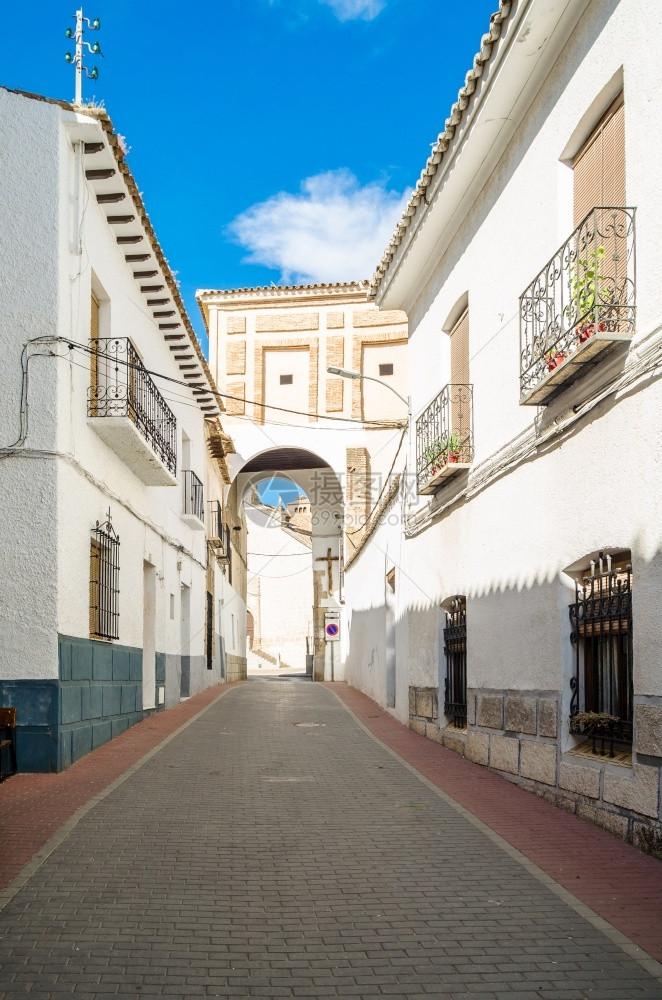曼恰纪念碑街道西班牙卡斯蒂利亚拉曼查托莱多省一个村庄LaPuebladeMontalban的建筑图片