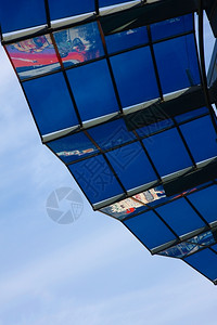 现代的摩天大楼卢森堡市现代大楼的详情图1天空背景图片