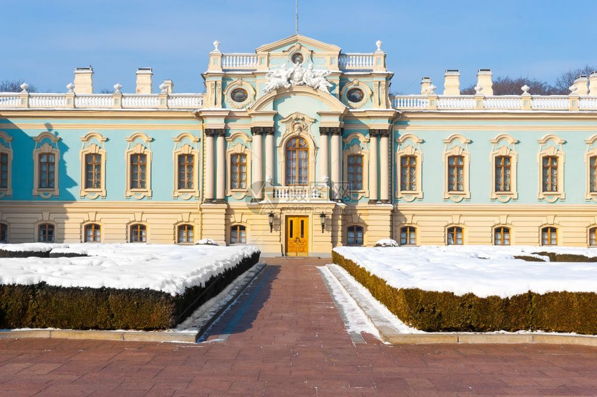 旅行古老的基辅马里因斯宫殿冬天下雪著名的图片