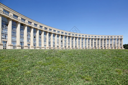 在法国蒙彼利埃欧洲广场的反旧建筑旅行鲁西永夏天图片