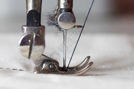 制造业旧缝线机纫阀芯图片