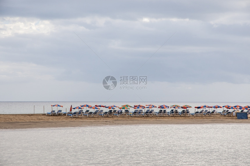 放松Lanzarote海滩那里的水不覆盖幼儿晴天海岸图片