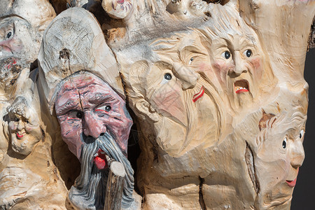 木头雕刻的脸传统手工制作的高清图片