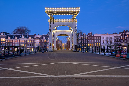 黄昏阿姆斯特尔户外荷兰阿姆斯特丹日落时的细小桥图片