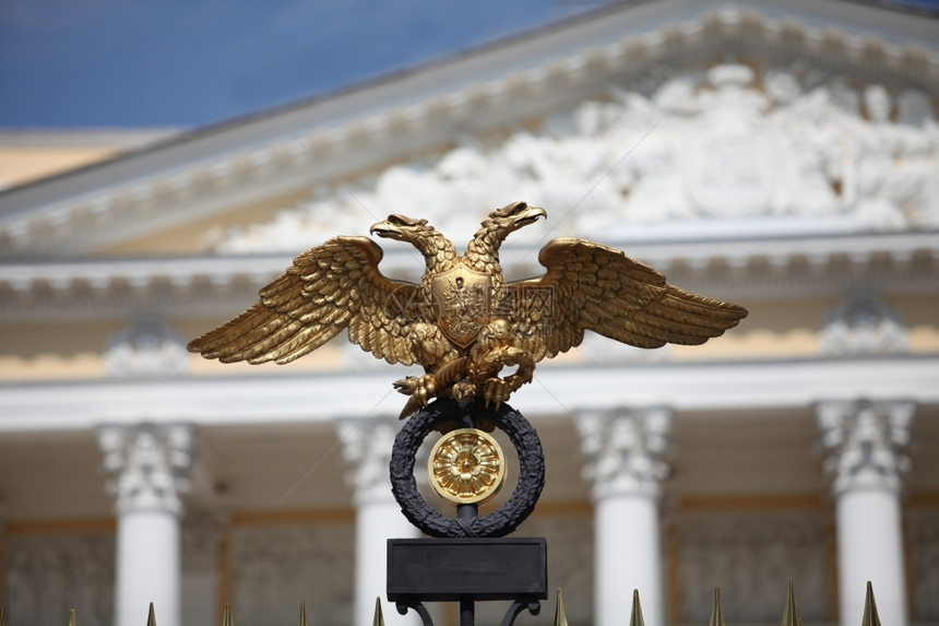 俄罗斯建筑物徽章双头鹰图片