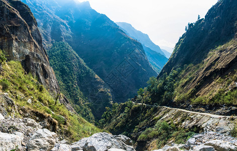 水尼泊尔喜马拉雅山美丽的地景观电路安纳普尔图片