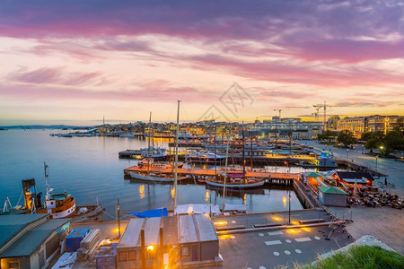 挪威海滨奥斯陆市中心城市风景图片