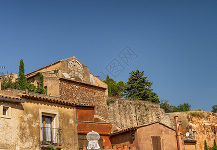 街道赭石有色法国普罗旺斯红屋背景图片