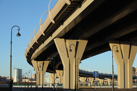 天空圣彼得堡路桥的现代公圣彼得堡桥立交城市的图片