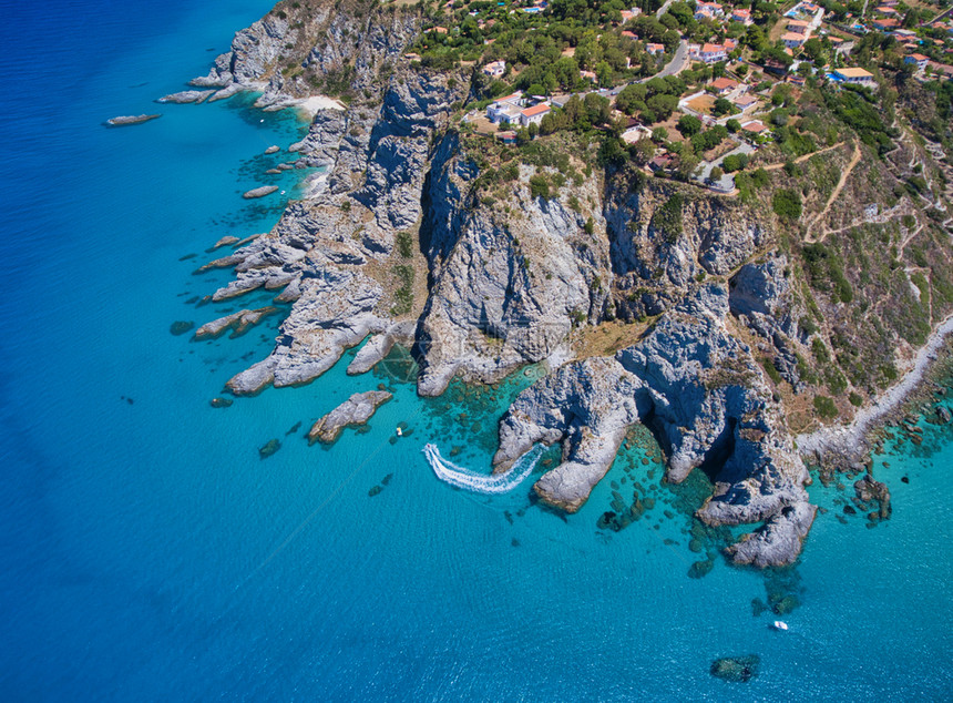水建造旅游意大利卡拉布里亚夏季美丽的空中海岸线Calabria意大利图片
