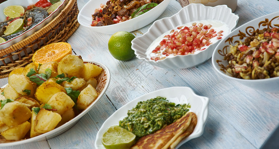 切碎的食物放中东菜传统各类盘顶视景TopView高清图片