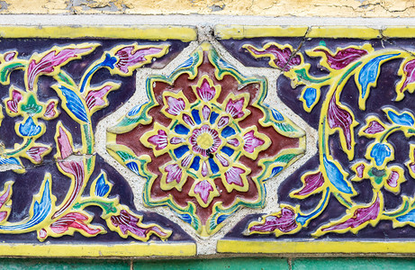 亚洲泰国寺庙区教堂墙上花朵图案瓷砖不需要财产放行无需归还破碎的结石图片