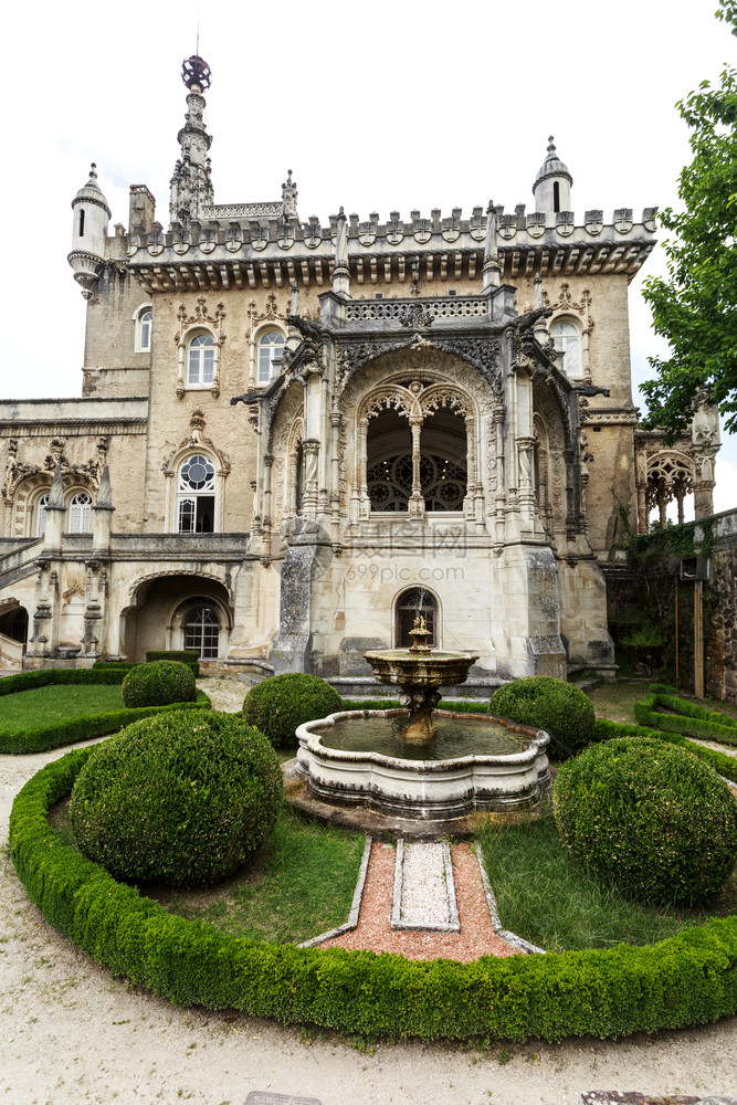 布萨科19日Bussaco宫旅馆和法国花园详情这是19世纪末以新曼纽利建筑风格造的豪华酒店位于葡萄牙中部Coimbra附近Bus图片