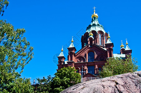 建筑学造夏天赫尔辛基乌斯潘大教堂的Uspenski大教堂视图图片