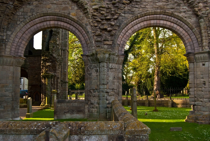 宗教外部的苏格兰凯尔索修道院遗址的凯尔索修道院部分图片