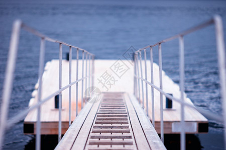 注意力重点挪威登船散景背挪威登船散背高清浮桥图片