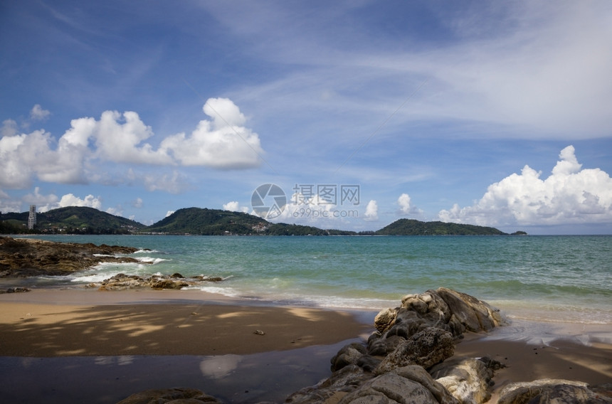 泰国地平线户外阴暗海滩PhuketPatong的海景图片