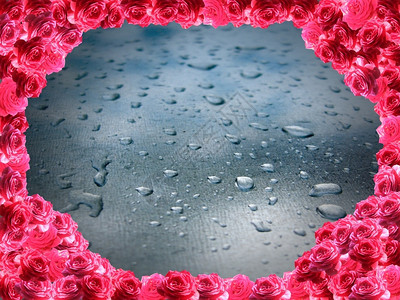天气之子好的玻璃上水滴子放在红玫瑰的杯子上天气生动设计图片