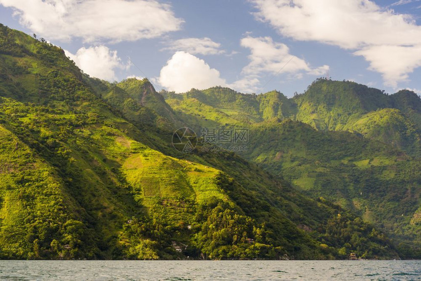 风景优美植被山中洲危地马拉阿蒂特兰湖地貌图景图片