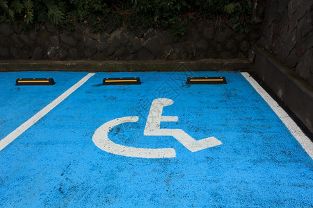 预订的残疾人泊车街道失能图片