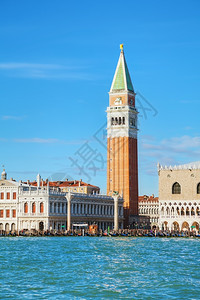 意大利威尼斯圣马克广场钟楼桑水汽艇图片