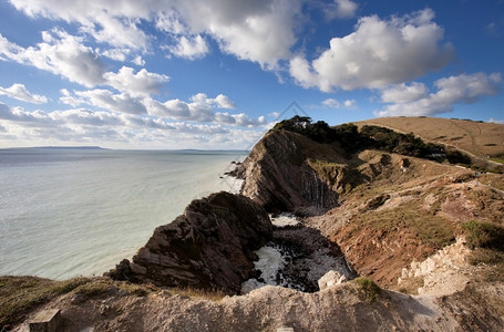 天悬崖晴IdilicLulworthCove著名的英国地标海岸线图片