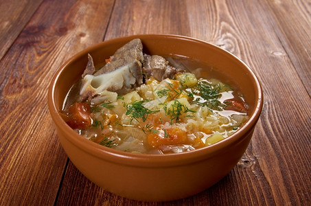 俄语罗斯白菜汤配有牛肉皮式的沙奇菜国民传统的高清图片