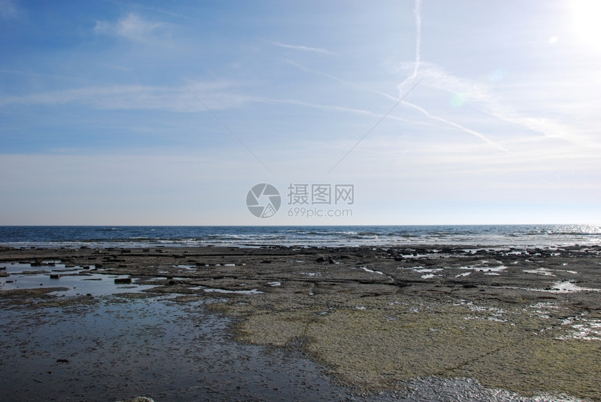 风景观海浪波罗的沿岸西德群岛奥兰的平板岩石海岸Oland图片