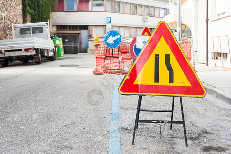 车道建造复制在背景中道路工程模糊不清路运工程图片